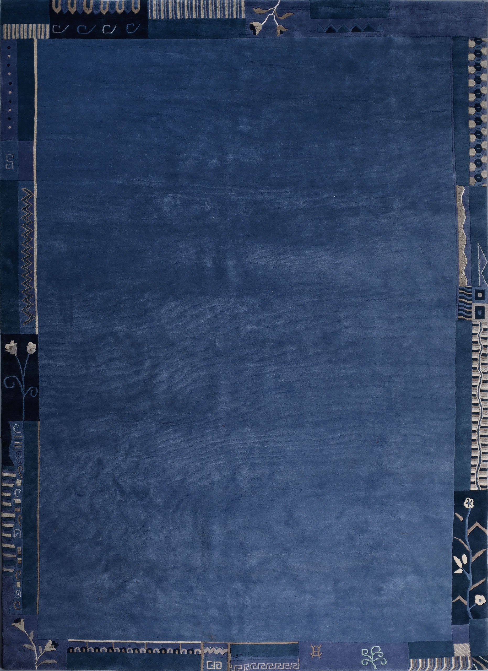 Handgeknüpfter tibetischer Teppich in blau grau mit Retro Bordüre – Neuwertig