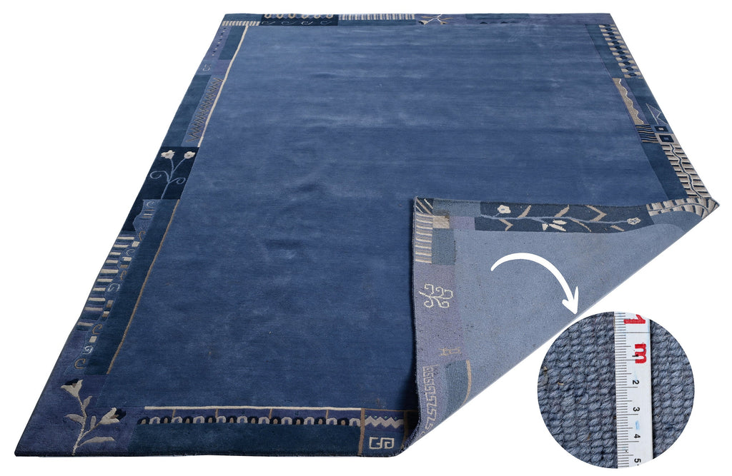 Handgeknüpfter tibetischer Teppich in blau grau mit Retro Bordüre – Neuwertig