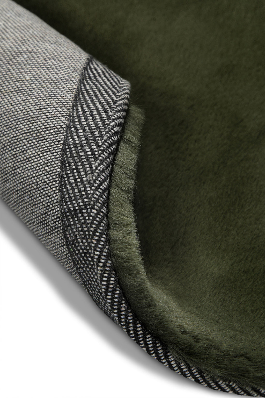 Hochflor Teppich Anna rund Oliv Grün Detailansicht Rücken