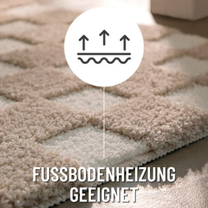 {"class" => "product-thumbnails__image", "alt" => "Badteppich von BathKing by WECONhome Bobbi Beige Nahaufnahme der Teppichkante, Symbol zeigt Eignung für Fußbodenheizung"}