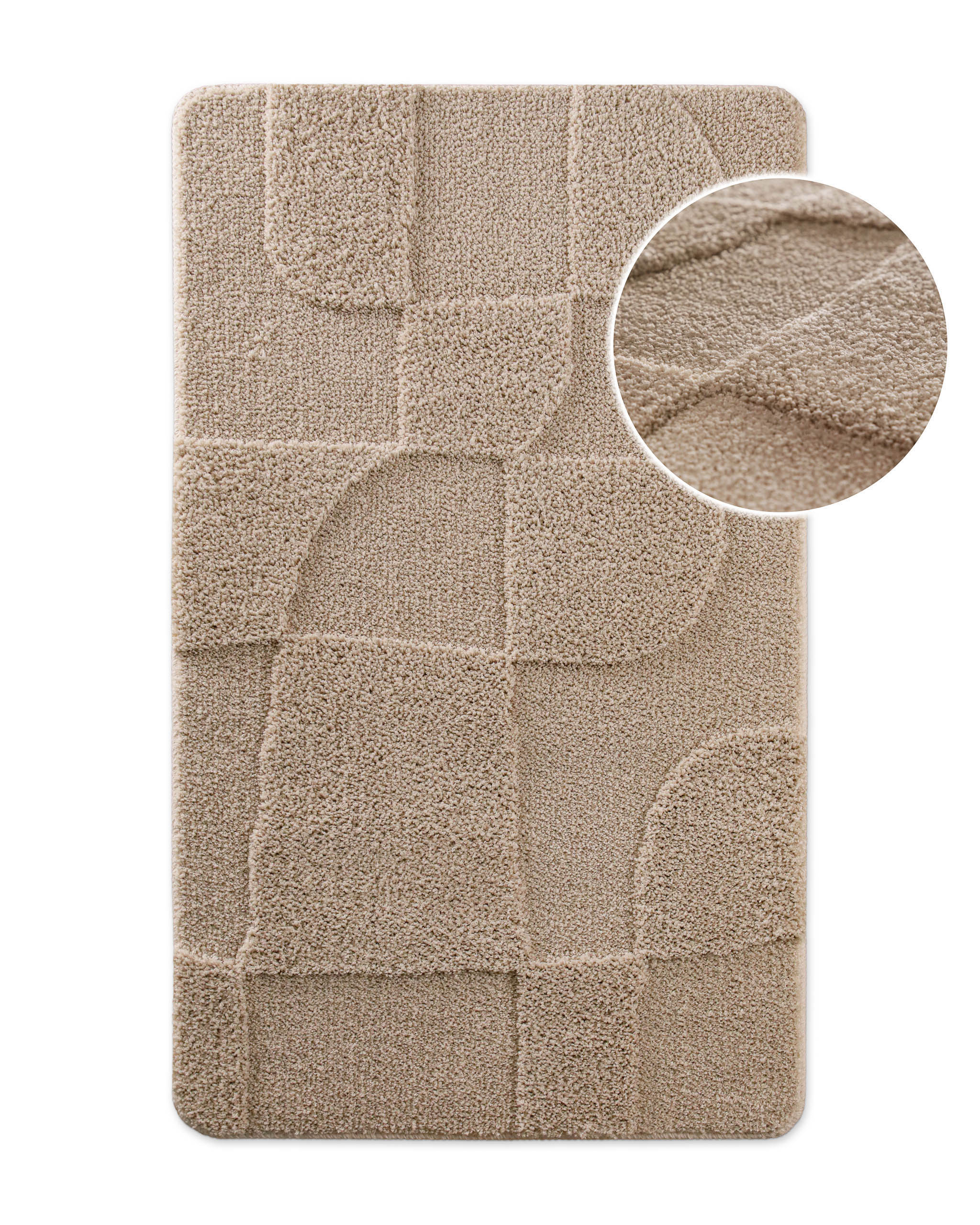 Badteppich von BathKing by WECONhome Davie Beige, Draufsicht mit Detailkreis der Florstruktur und eingeprägtem Muster auf weißem Hintergrund