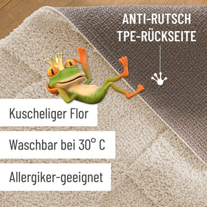 {"class" => "product-thumbnails__image", "alt" => "Badteppich von BathKing by WECONhome Davie Creme Weiß Detailaufnahme Flor auf Holzfußboden, eingeblendete Hinweise zu rutschhemmender Rückseite und Waschbarkeit"}