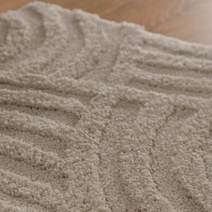{"class" => "product-thumbnails__image", "alt" => "Badteppich von BathKing by WECONhome Fiete Grau Nahaufnahme der Florstruktur, Linienrelief im dichten Teppichflor sichtbar"}
