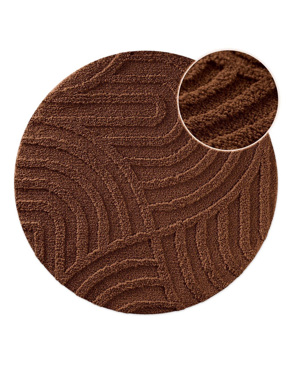 Badteppich von BathKing by WECONhome Fiete Braun rund, Draufsicht mit Detailkreis der Florstruktur und eingeprägtem Linienmuster auf hellem Hintergrund