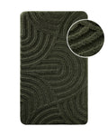 Badteppich von BathKing by WECONhome Fiete Dunkelgrün, Draufsicht mit Detailkreis der Florstruktur und eingeprägtem Linienmuster auf weißem Hintergrund