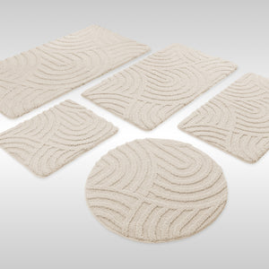 {"class" => "product-thumbnails__image", "alt" => "Badteppich von BathKing by WECONhome Fiete Creme Weiß Set aus rechteckigen und runden Badmatten, mehrere Größen auf hellem Hintergrund angeordnet"}