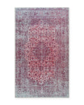 Pastellvioletter Vintage-Badteppich Ralph als Freisteller mit orientalisch inspiriertem Muster.