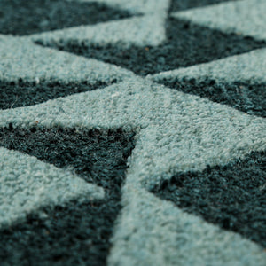 {"class" => "product-thumbnails__image", "alt" => ""}