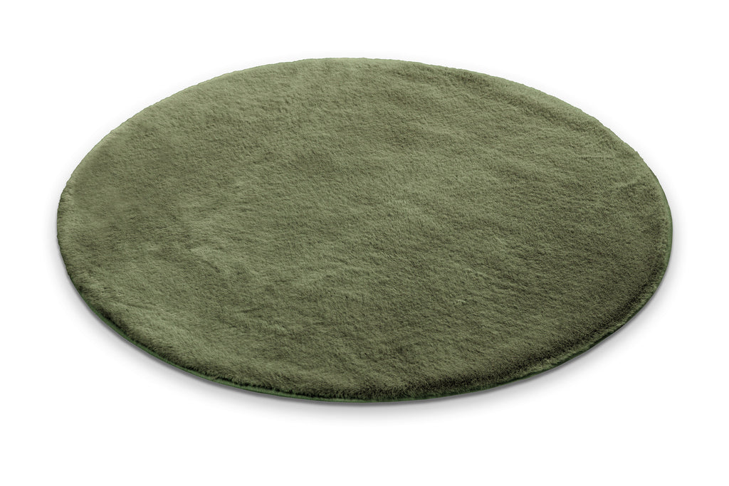 Emil Badteppich oliv grün Hochflor rechteckig in Perspektive
