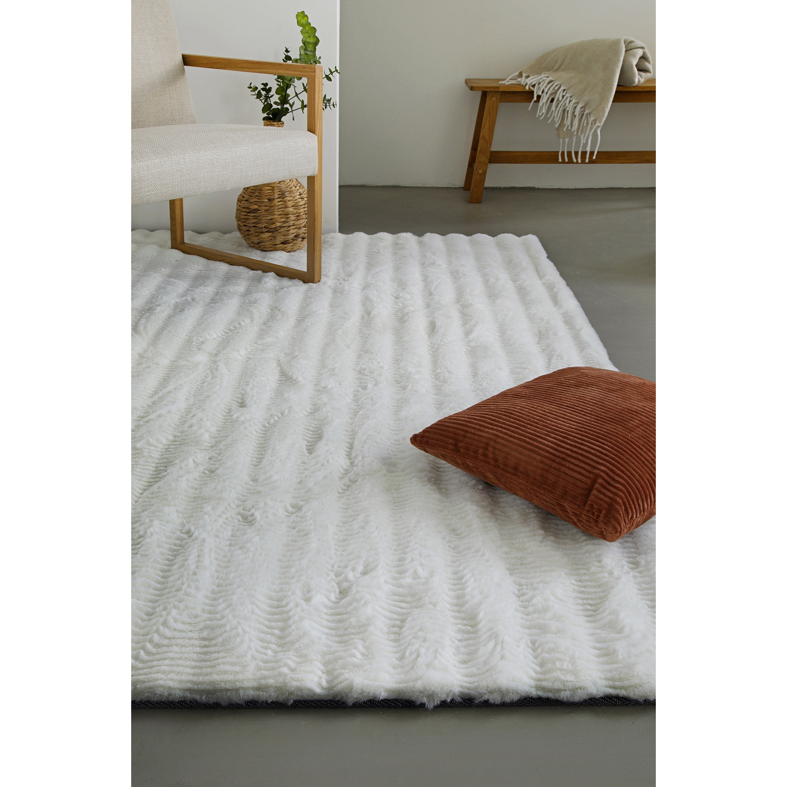 Esprit Kunstfell Teppich Weiß und sehr flauschig Hochflor "Alice Beach"