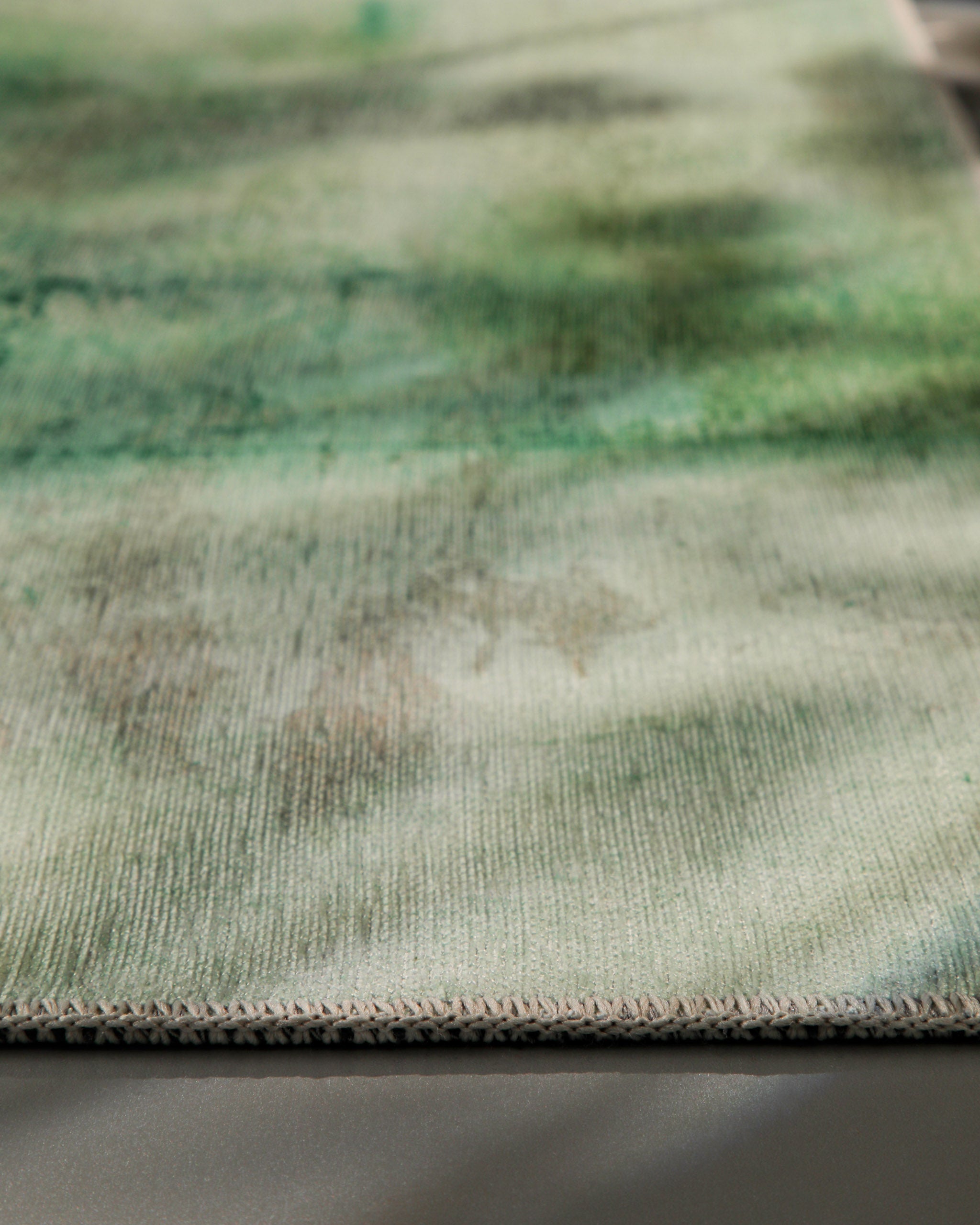 Esprit Flachwebteppich "Maui" Grün Multi, Detailansicht der Kante und Musterfarben