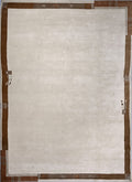 Handgeknüpfter Tibet Teppich in beige mit schmaler Retro Bordüre – Neuwertig