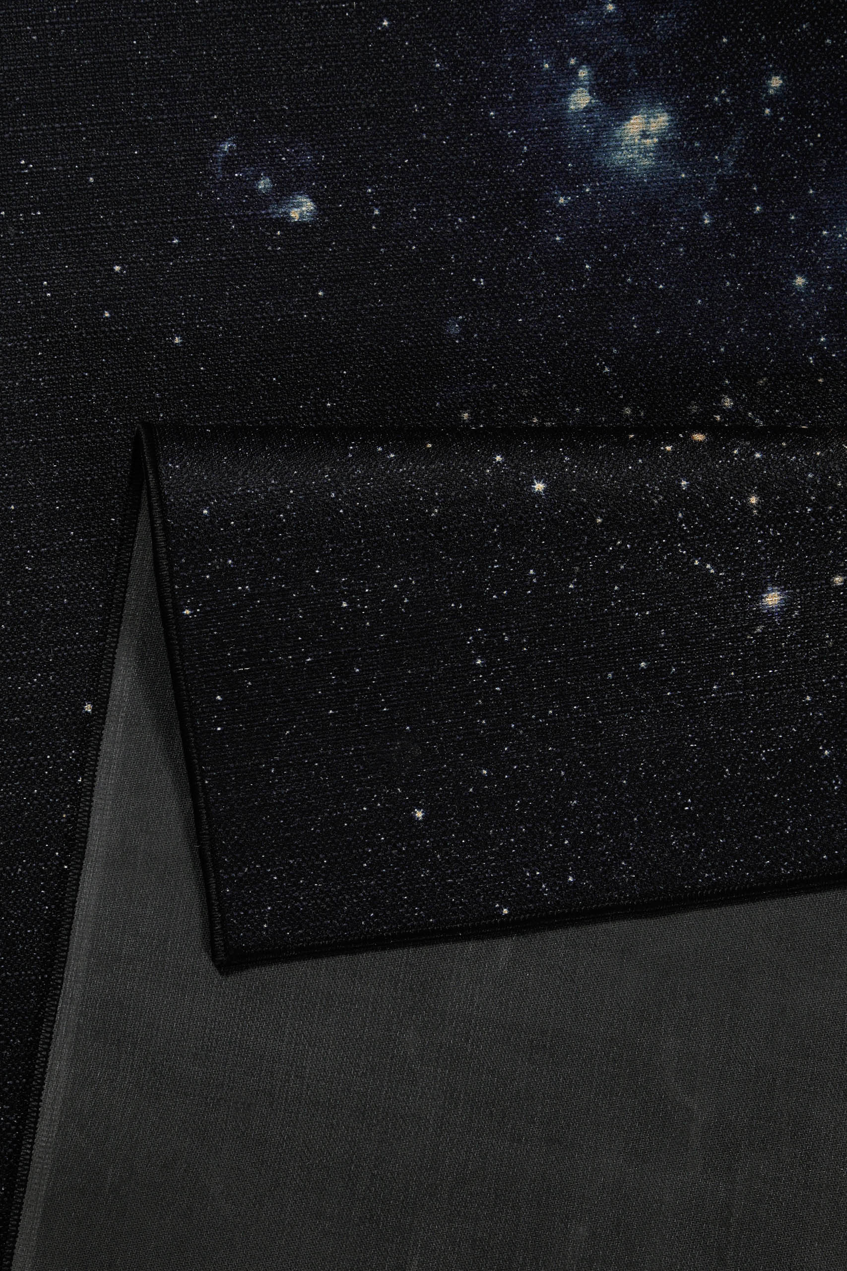 Gewebter Gamerteppich bedruckt Schwarz Multi "Galactic Glow" WECONhome