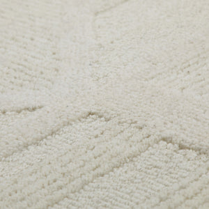 {"class" => "product-thumbnails__image", "alt" => ""}