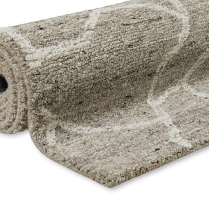 {"class" => "product-thumbnails__image", "alt" => ""}