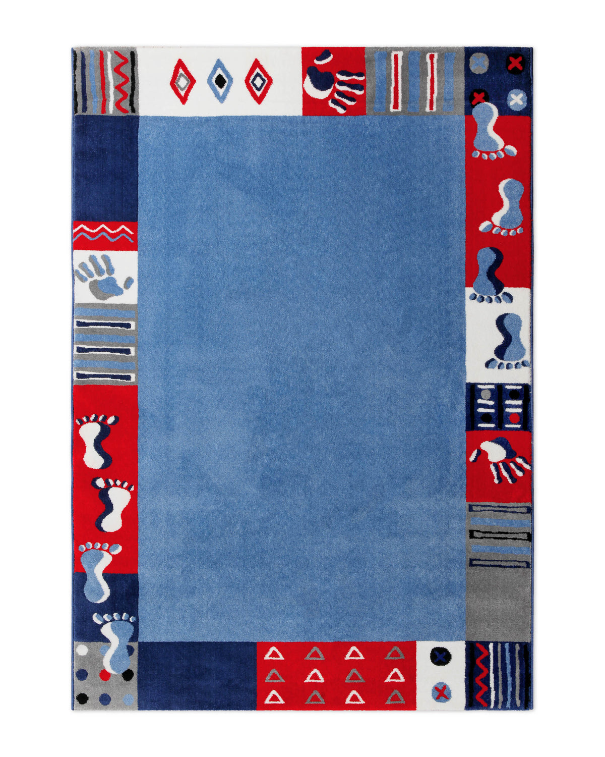 Kinderteppich Hand&Feet komplett von oben, unifarbene blaue Mitte umrahmt von Patchwork-Muster mit Fußabdrücken in Rot und Blau