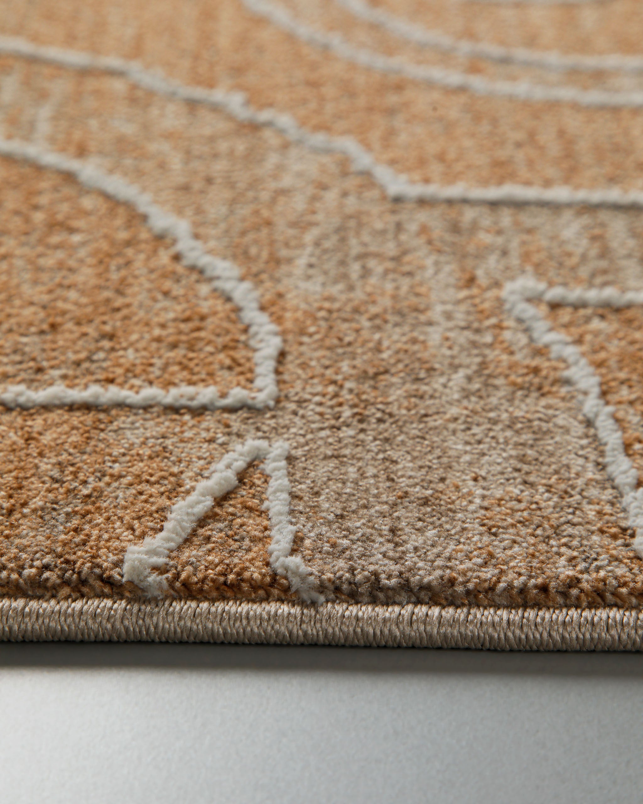 Esprit Kurzflor Teppich Beatle-B in Braun Bunt Nahaufnahme der weichen Oberflächenstruktur und Musterdetails