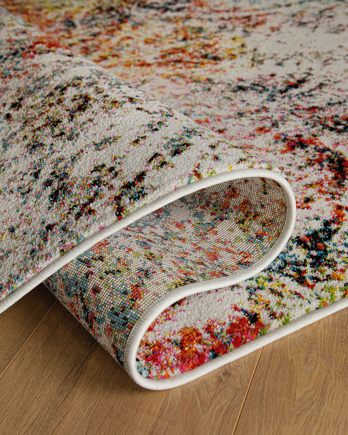 Moderne Teppiche: Trendige Designs für Zuhause