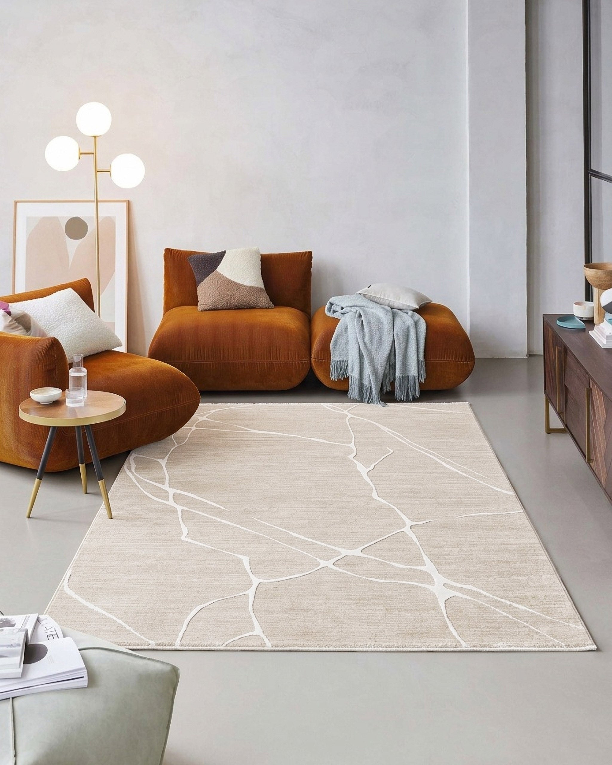 Esprit Kurzflor Teppich Elite in Beige Bunt mit modernem Linienmuster im Wohnzimmer vor Sofa und Wohnmöbeln