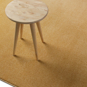 {"class" => "product-thumbnails__image", "alt" => "Im Raum platziert mit Hocker zeigt sich die warme, leicht goldene Farbwirkung besonders deutlich"}