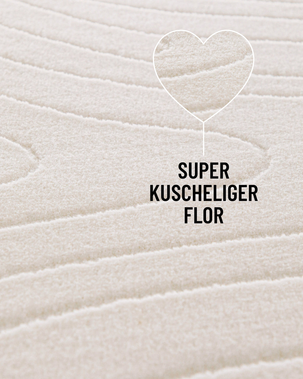 Nuuk Flow Kurzflorteppich von WECONhome Detailansicht vom Flor und der Info: kuscheliger Flor