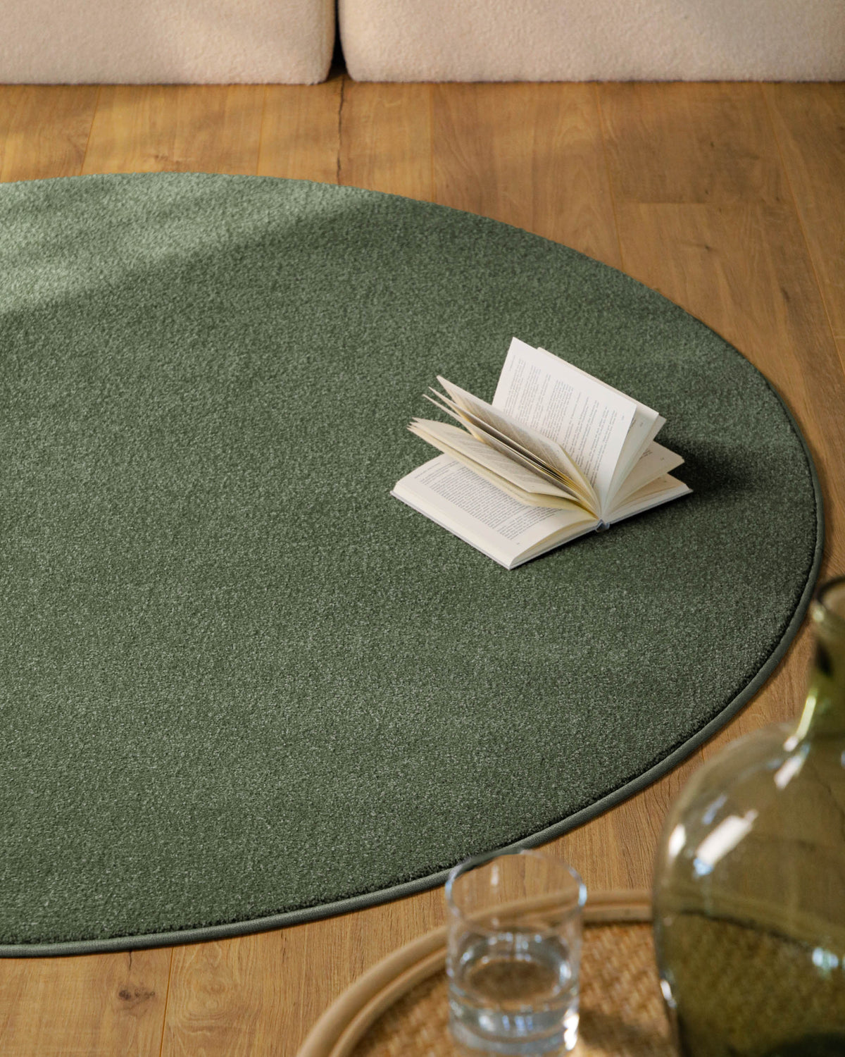ESPRIT Vegas rund uni laub grün Teppich Kurzflor gewebt, modern, 15 mm – Weconhome Shop