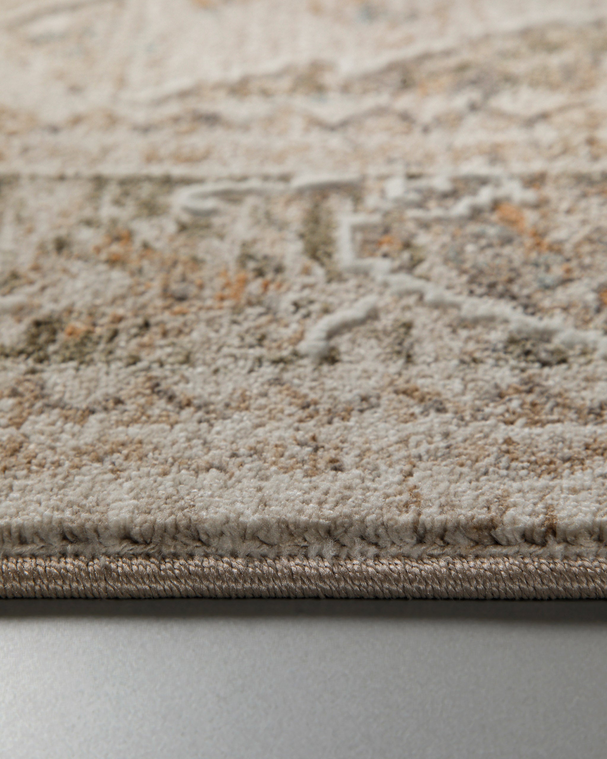 Esprit Kurzflor Teppich Soft Vintage in Sand Beige Nahaufnahme der weichen Oberflächenstruktur und Musterdetails
