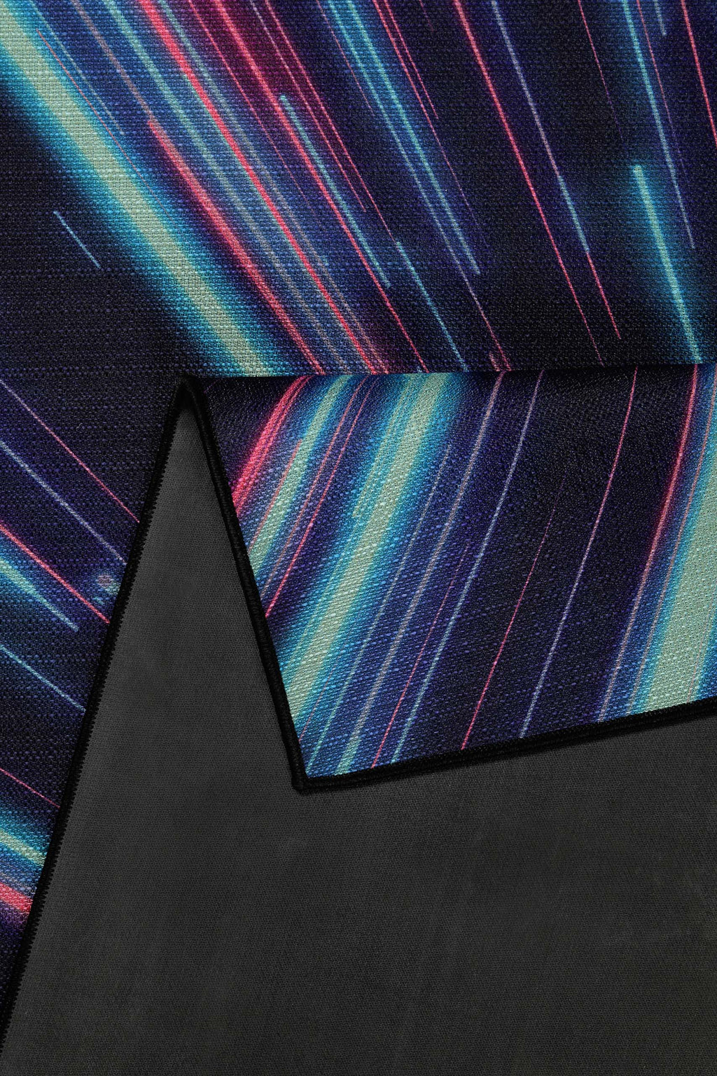 Gewebter Gamerteppich bedruckt Schwarz Multi "Neon Horizon" WECONhome