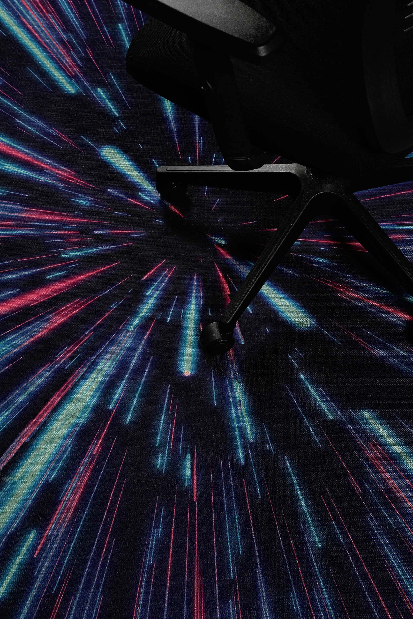 Gewebter Gamerteppich bedruckt Schwarz Multi "Neon Horizon" WECONhome