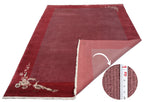 Handgeknüpfter Tibeter Teppich in red berry mit Retro Bordüre – Neuwertig