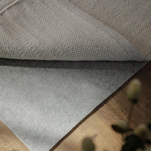 {"class" => "product-thumbnails__image", "alt" => ""}