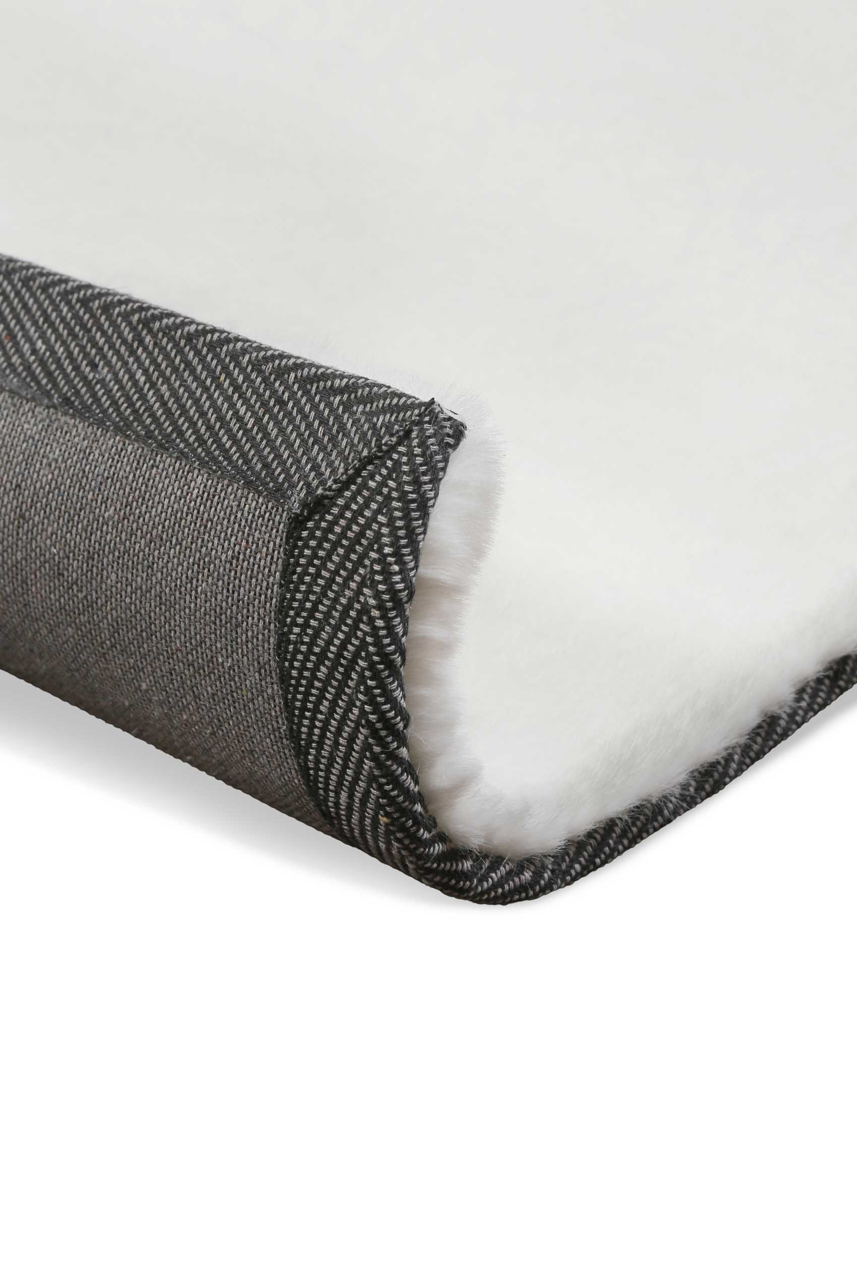 Kunstfell Teppich Weiß flauschig und weich "Anna" WECONhome Basics