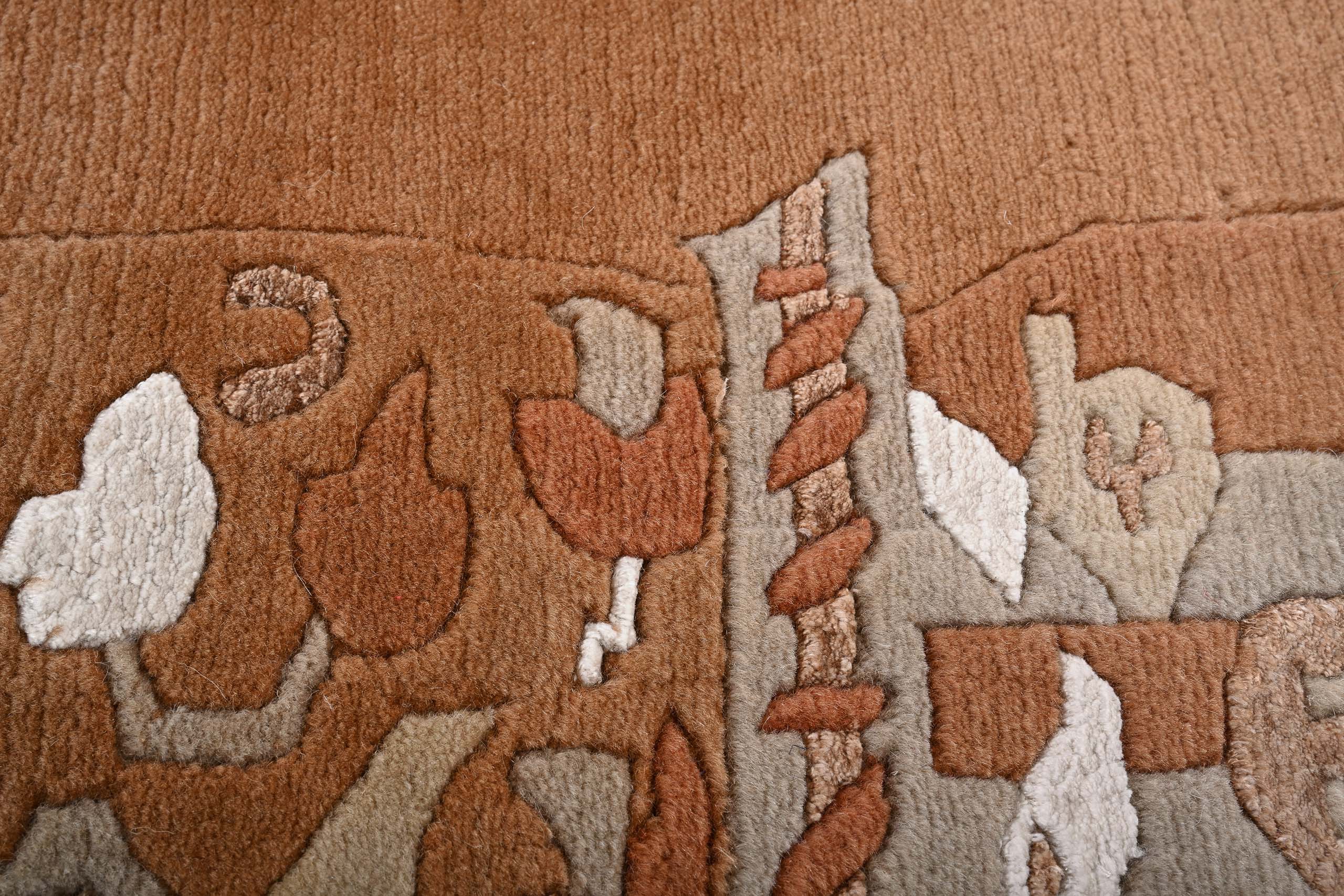 Handgeknüpfter Tibeter Teppich in rot terra mit Retro Bordüre – Neuwertig