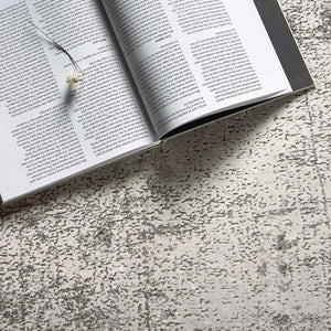 {"class" => "product-thumbnails__image", "alt" => ""}