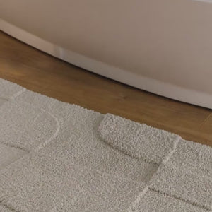 {"class" => "product-thumbnails__image", "alt" => "Badteppich von BathKing by WECONhome Davie Grau Video Nahaufnahme von Flor und Kante, Hand bewegt den Teppich und zeigt Materialstruktur"}