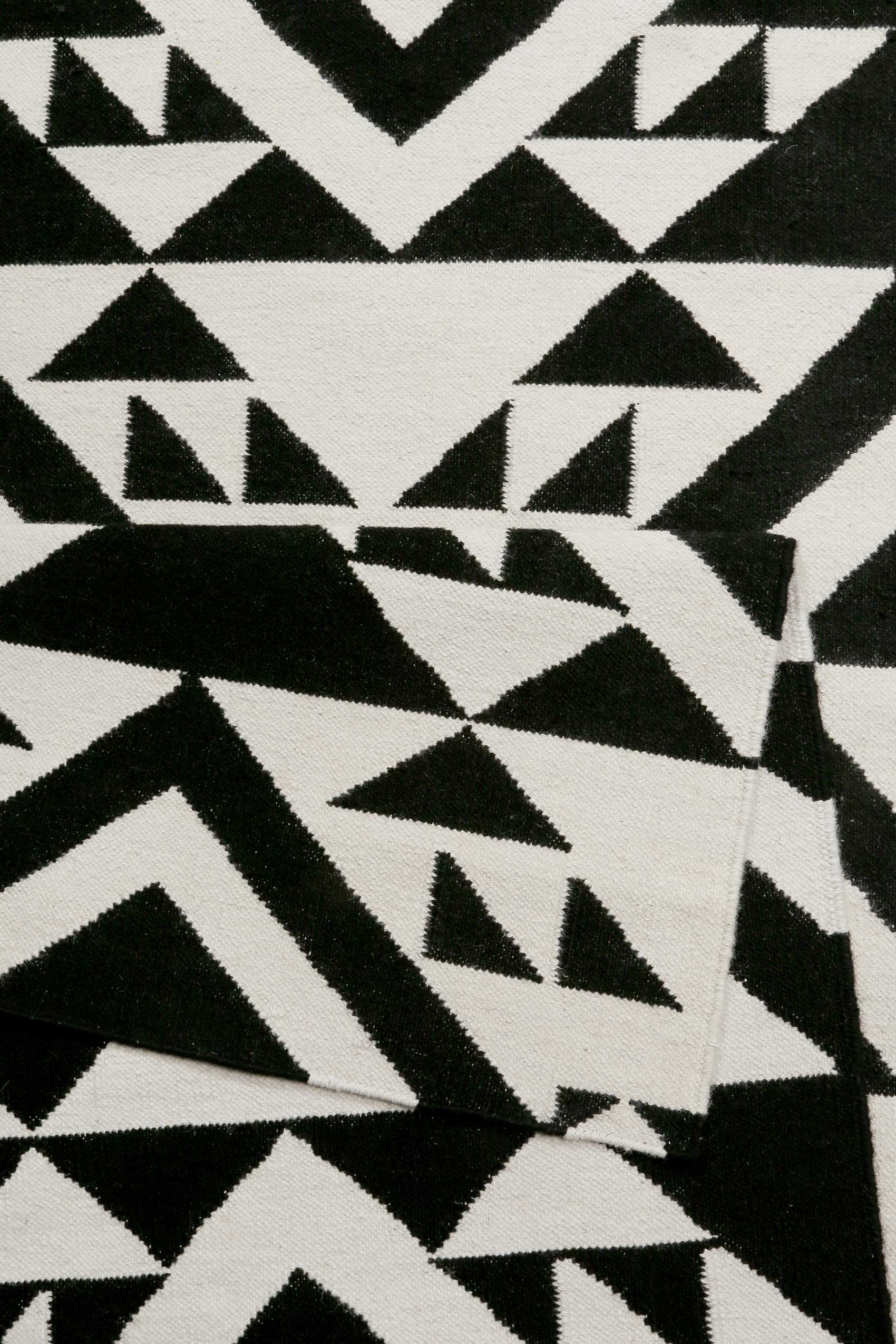 Kelim Teppich Schwarz Creme Weiß aus Wolle "Black Mellow" Accessorize