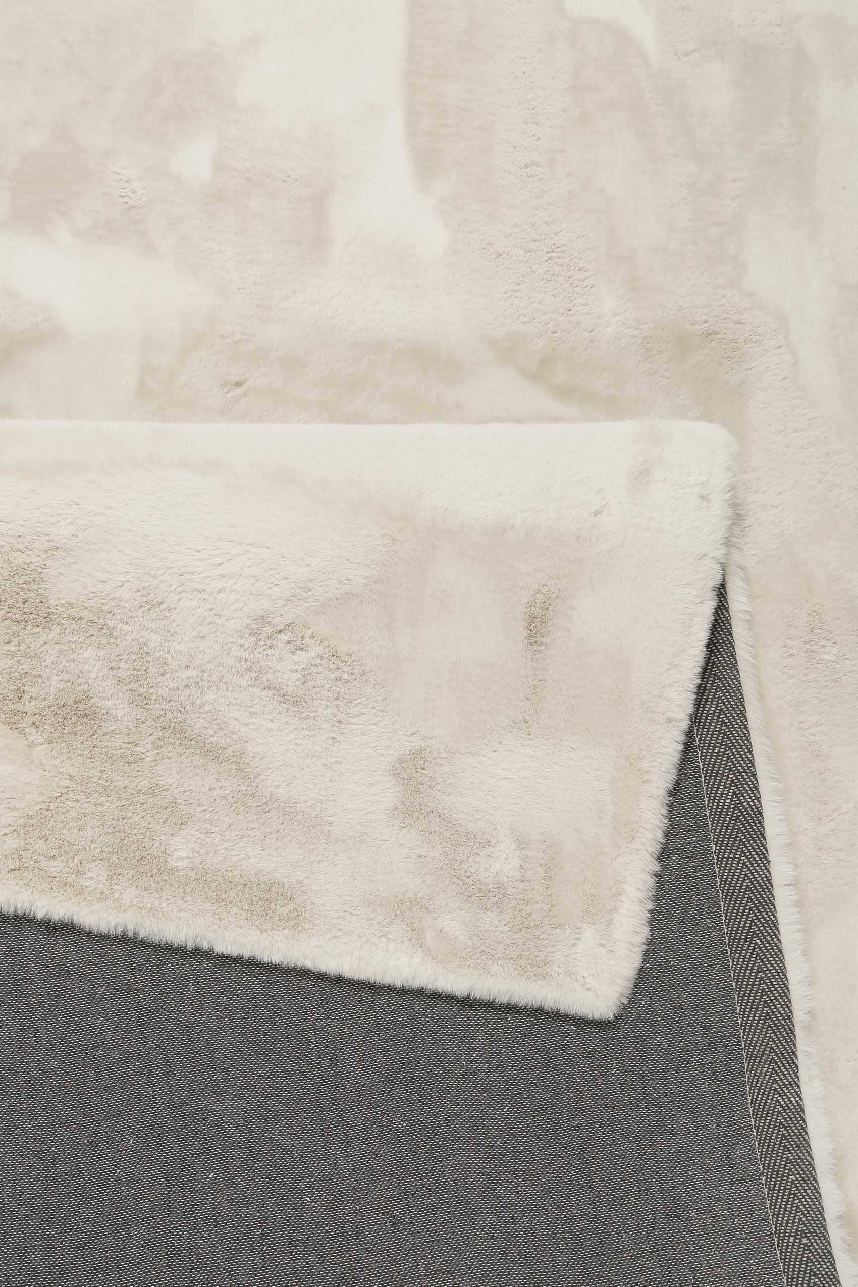 Esprit Kunstfell Teppich Creme Beige und sehr flauschig Hochflor "Alice"