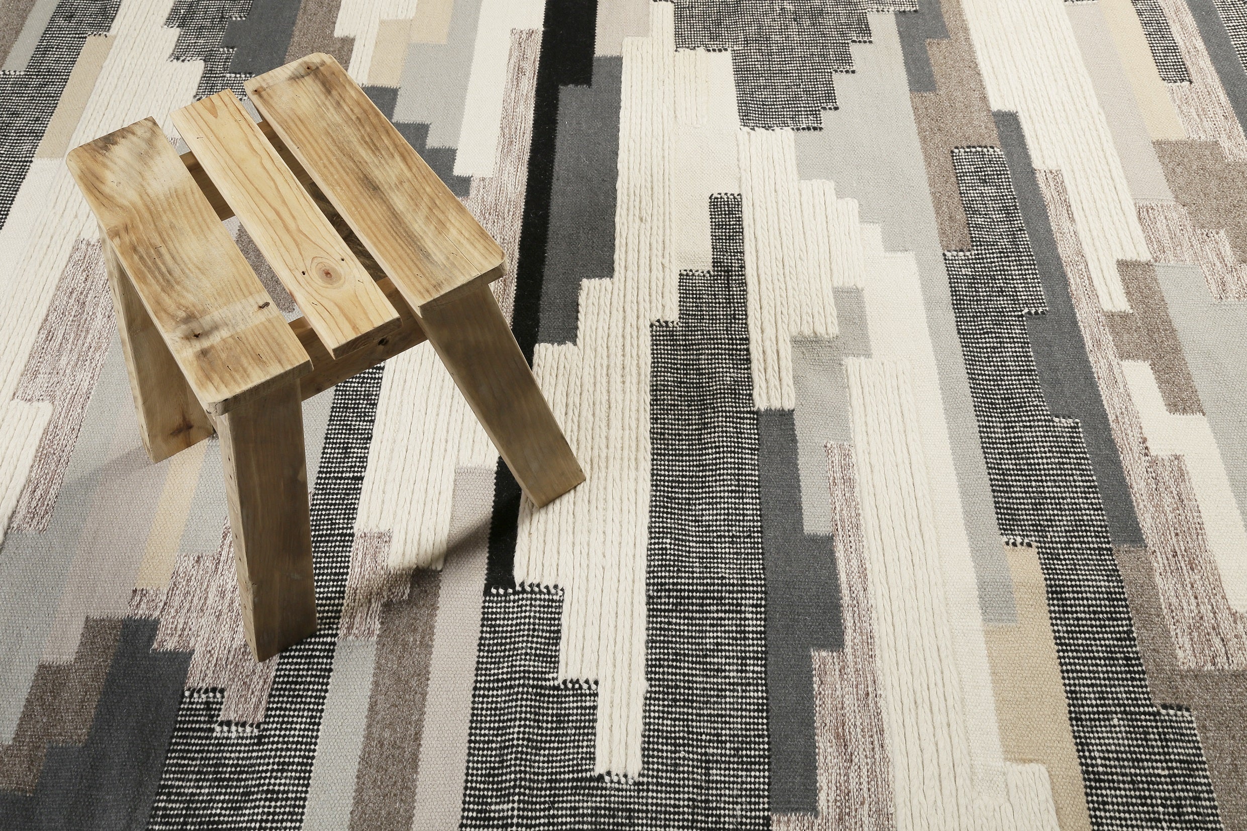 Esprit Kelim Beige Taupe aus Wolle "Natham"