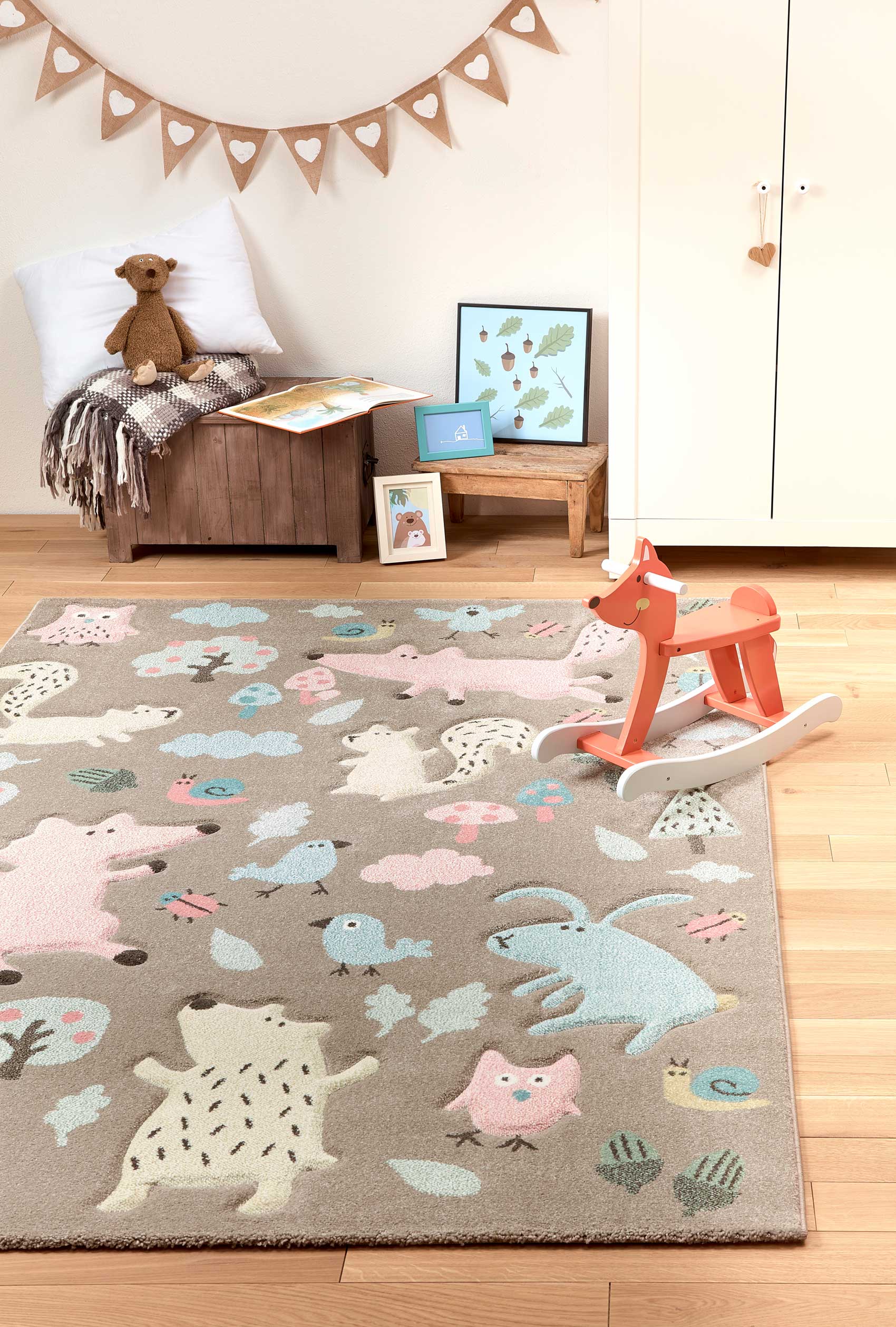 Kinderteppich dunkelbeige rosa blau "Forest" Sigikid