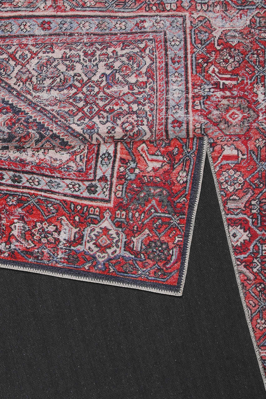Vintage Teppich Rot Blau "Flashback" WECONhome