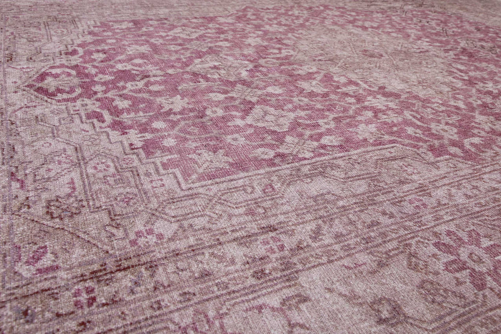 Vintage Teppich Grau Beige Rosa "Past Future" WECONhome
