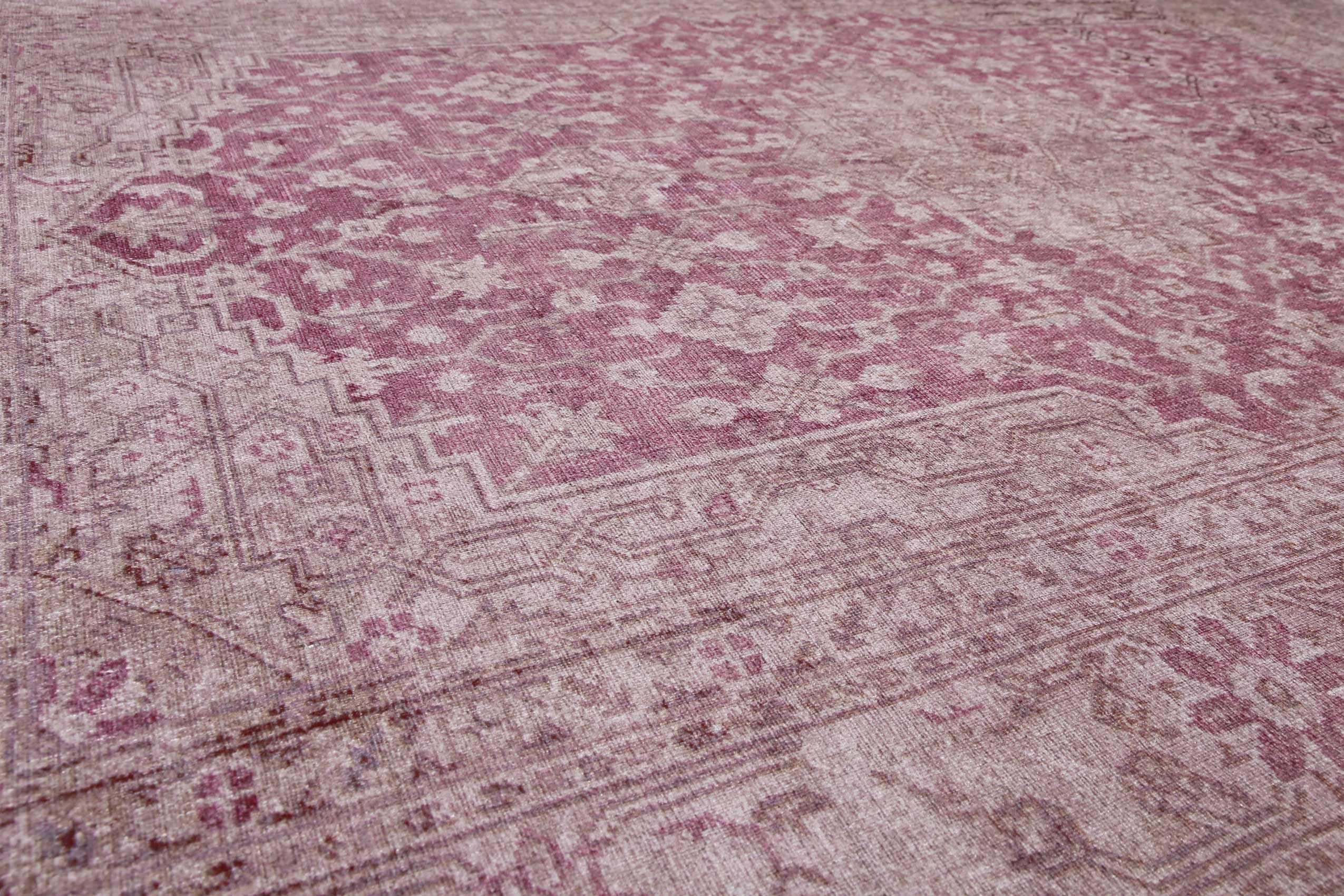 Vintage Teppich Grau Beige Rosa "Past Future" WECONhome