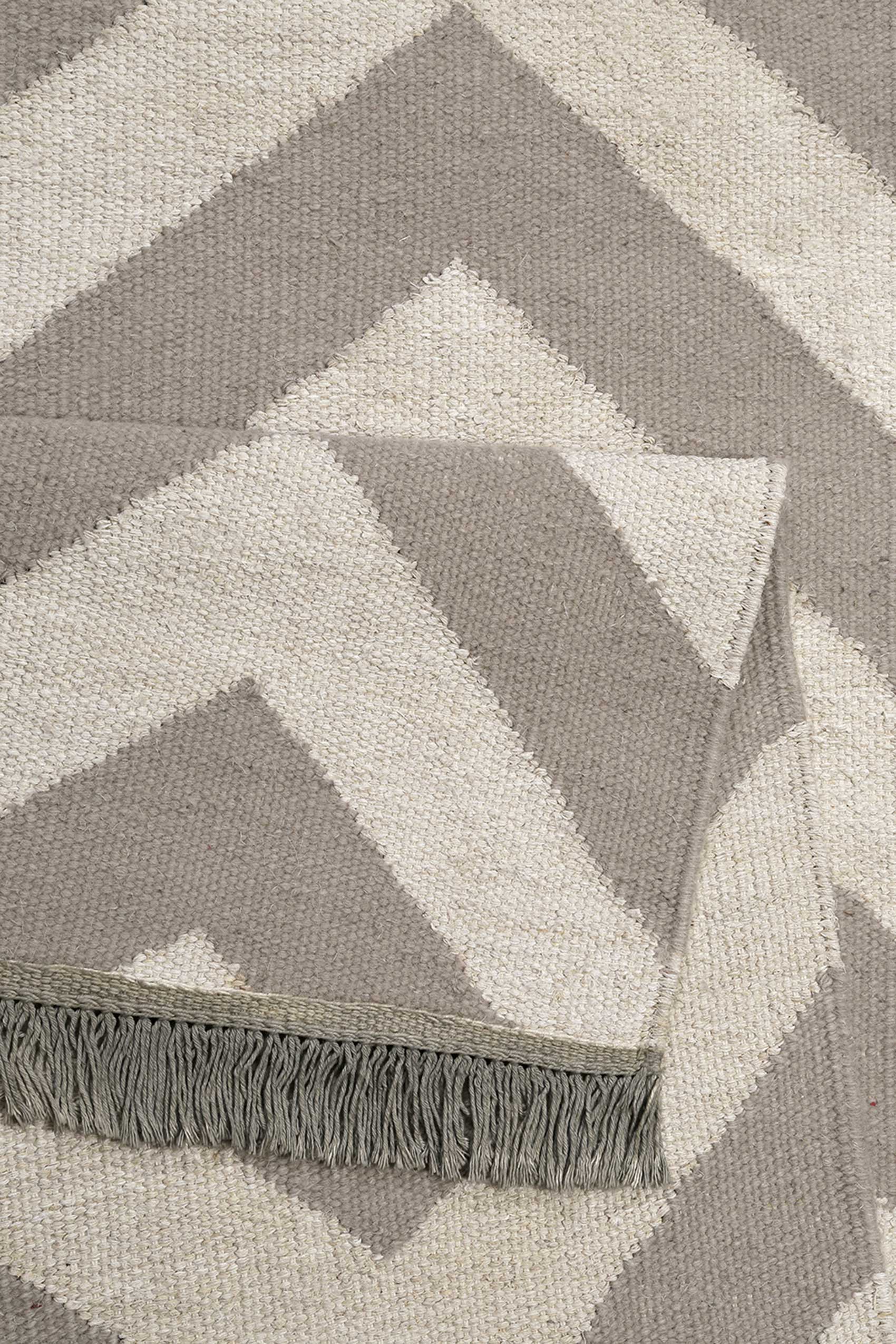 Kelim Teppich Grau Beige aus Naturfaser "Zig-Zag" WECONhome